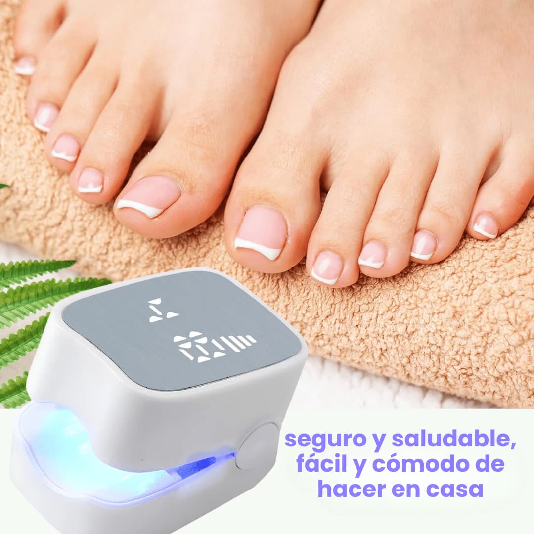 CureNail Led dispositivo antihongos para uñas en uso